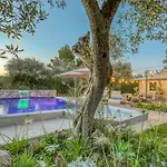 Trulli Terra Magica Bed & Breakfast 4*