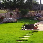 Bed & Breakfast Trulli Terra Magica 4*