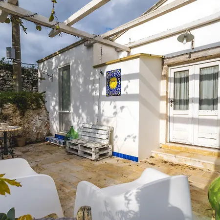 Trulli Terra Magica B&B 4*