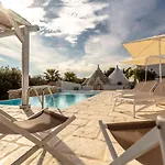 Bed & Breakfast Trulli Terra Magica 4*