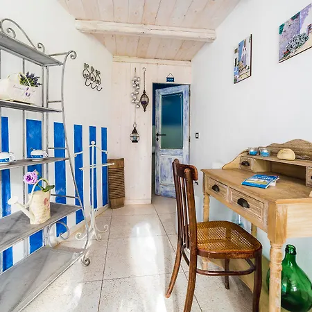 Trulli Terra Magica Bed and Breakfast 2*